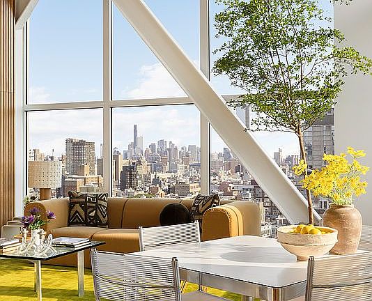 5th image of 52 E 4th St Unit Penthouse 3