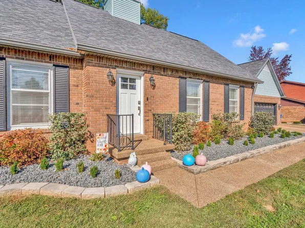 5355 W Esche Dr, Newburgh, IN 47630