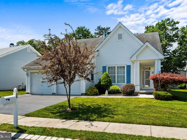 26 Fountain View Dr, Barnegat, NJ 08005