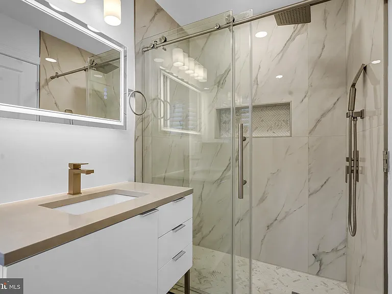 6719 Tennyson Dr — Photo 26