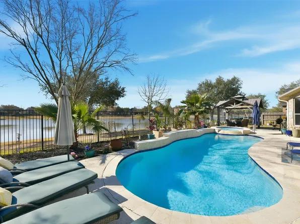 4616 Chaperel Dr, Pearland, TX 77584