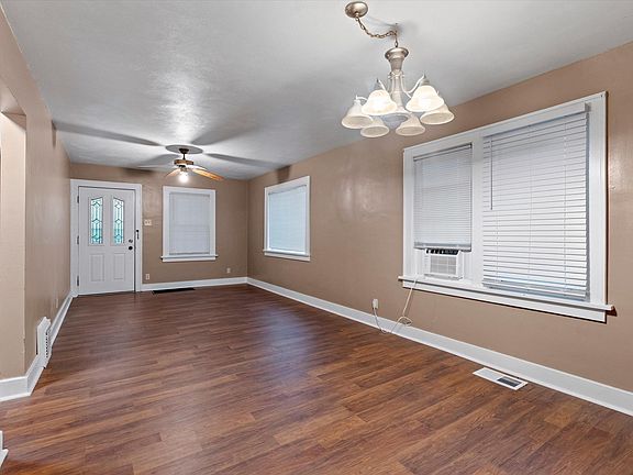 2nd image of 753 S 32nd St