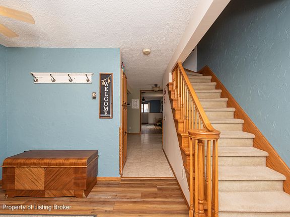 5th image of 334 2nd Ave W