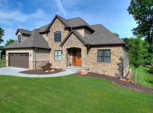 6814 Saint Andrews Ct, Cleveland, OH