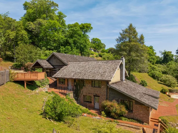 2910 Crest Terrace Dr, Chattanooga, TN 37404