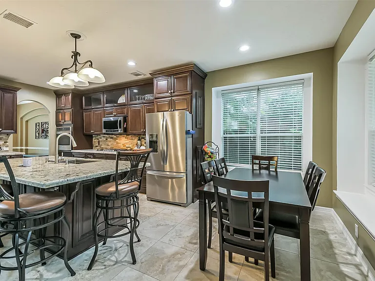 20319 Umber Oak Ct — Photo 15