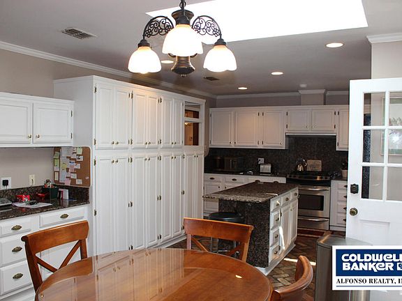 4th image of 436 Woodland Park Dr