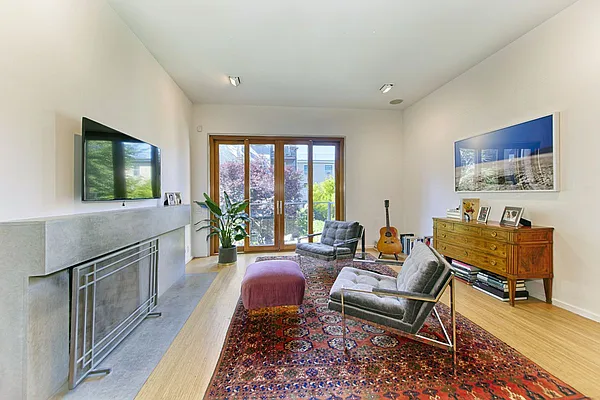 Rented by Isen & Company : Real Estate Advisors | media 3