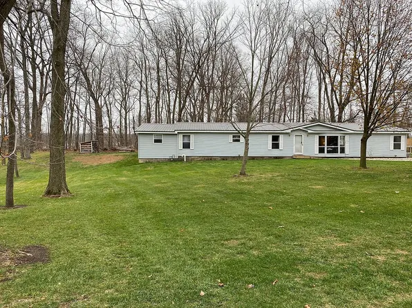1755 E 770 S, Wolcottville, IN 46795