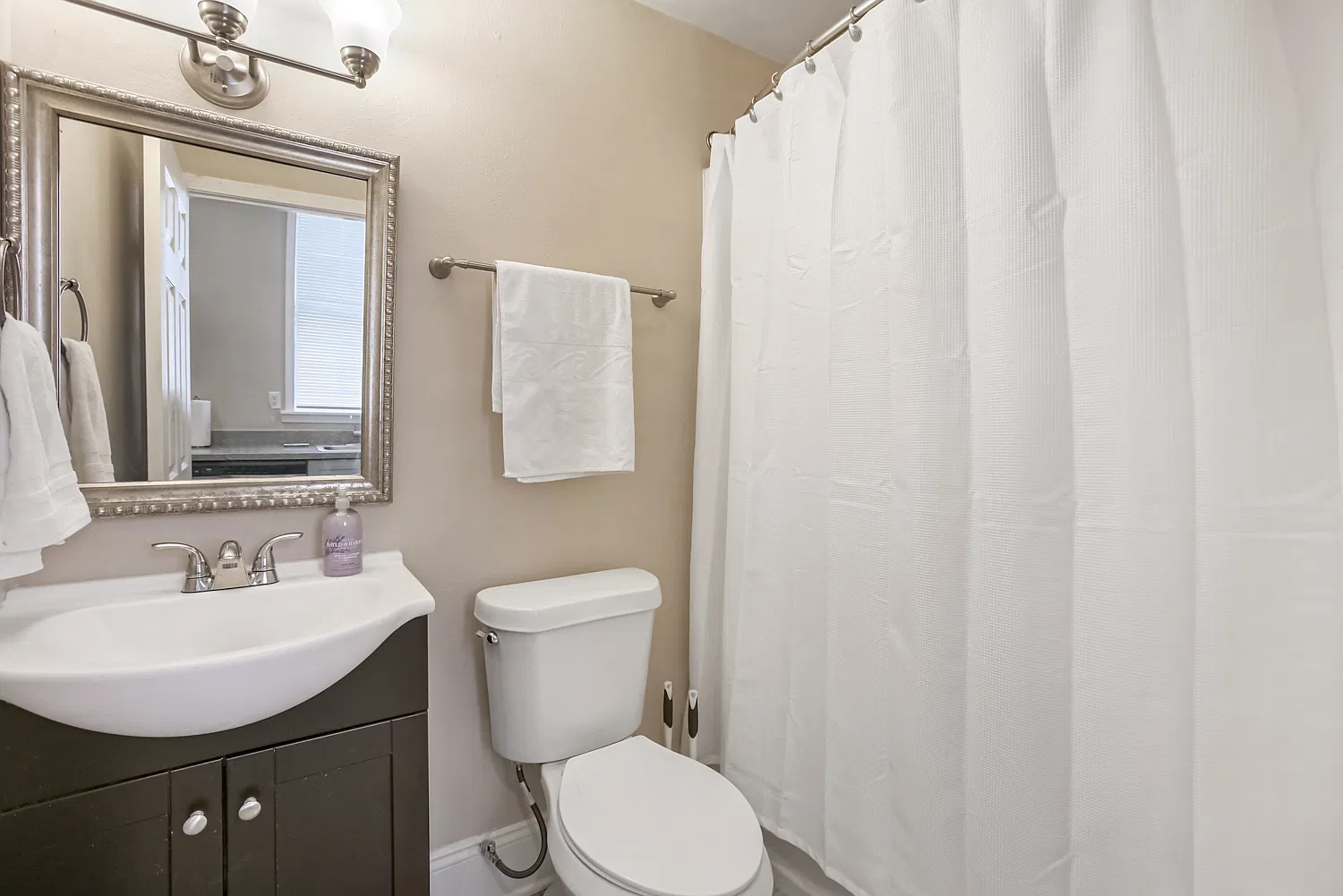 2 bed, 1250 sqft, $1,150 — Photo 4