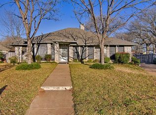 2100 Preakness Ct, Arlington, TX 76017