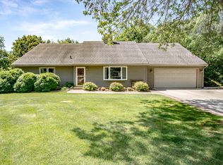 1469 Valley View Dr, Coralville, IA 52241