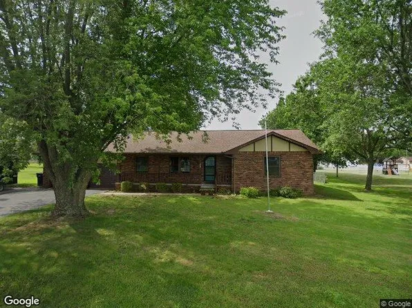 569 E 36th St, Baxter Springs, KS 66713