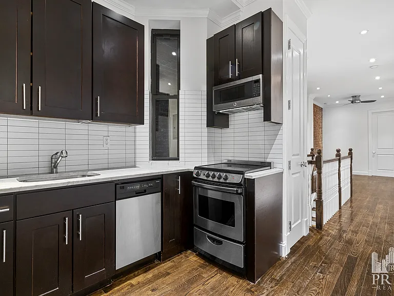 506 E 84th St #1FE — Photo 15
