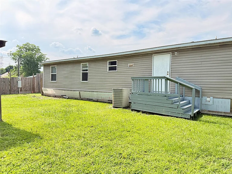11115 Hayslip Ln — Photo 26