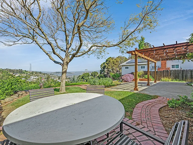 8 Stephens Ct — Photo 25