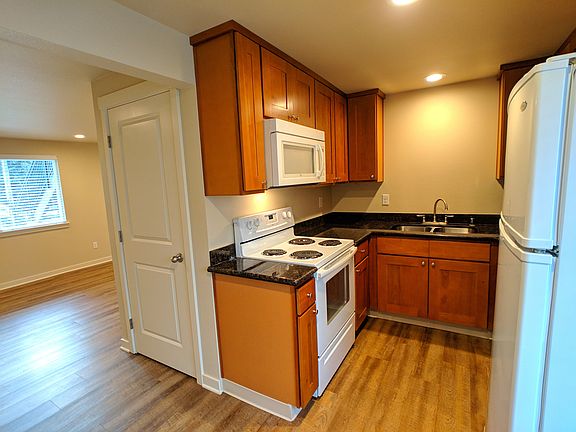 4th image of 3318 S Chandler St #2