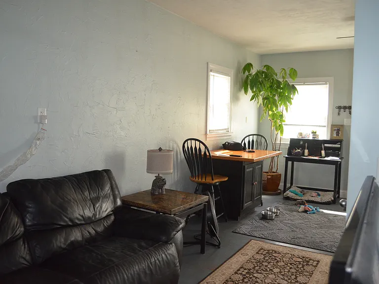 14 Hartford Ave E — Photo 5