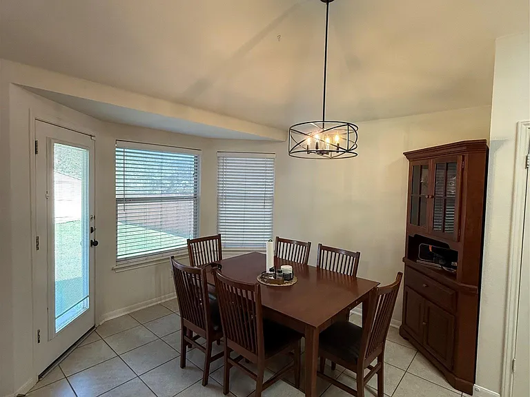6007 Lone Star Ct — Photo 5