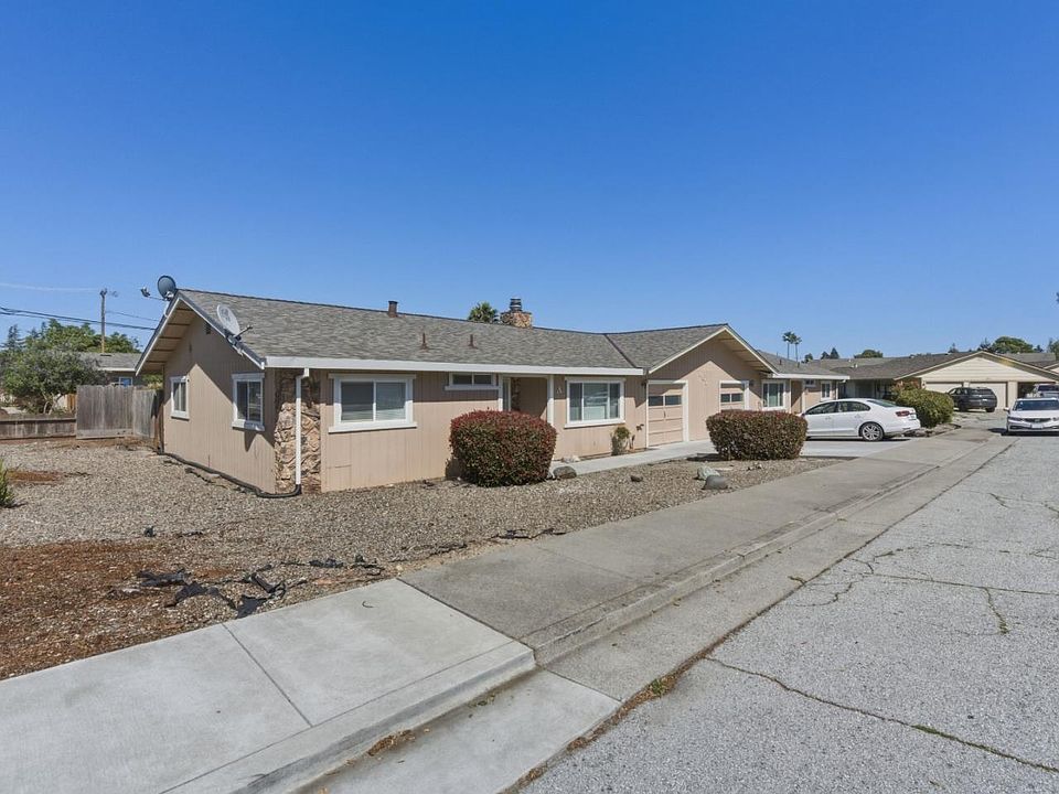 1st image of 802 Marentis Ct