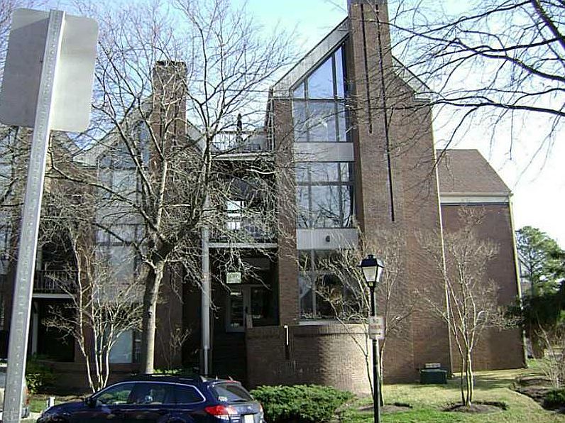 1st image of 696 Mowbray Arch APT 550