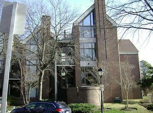 696 Mowbray Arch APT 550, Norfolk, VA 23507