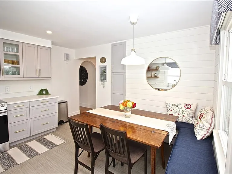 139 Coggeshall Ave — Photo 14