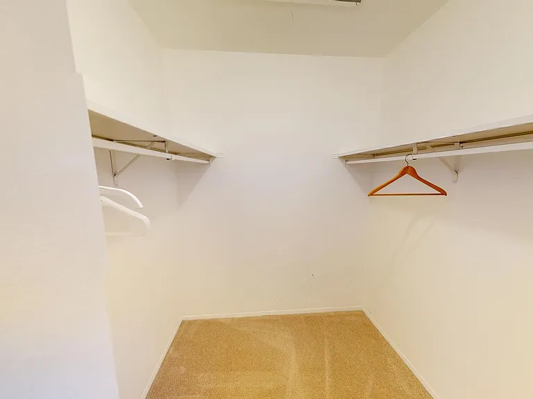 2221 S Huron Pkwy #4 — Photo 20
