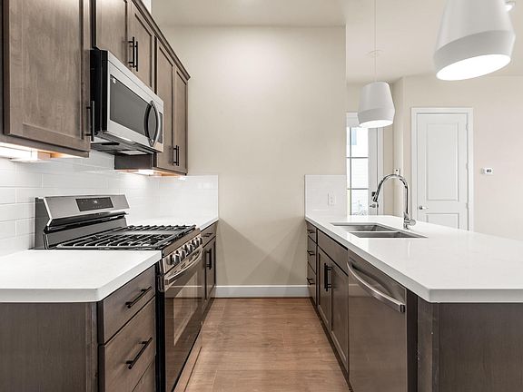 5th image of 6551-6553 Rena St