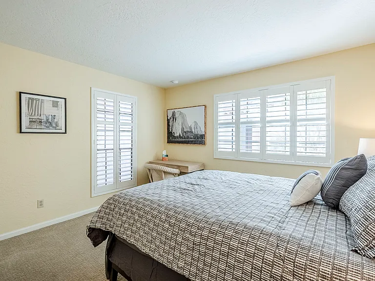 1029-7800 E Lincoln Dr — Photo 30
