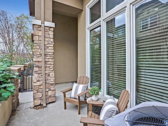 3rd image of 1145 Avenida Benito