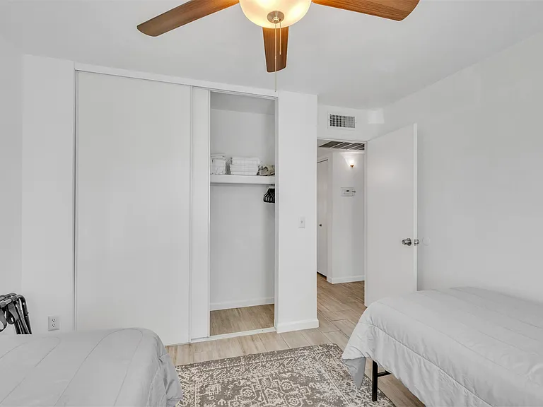 616 S Hardy Dr — Photo 12