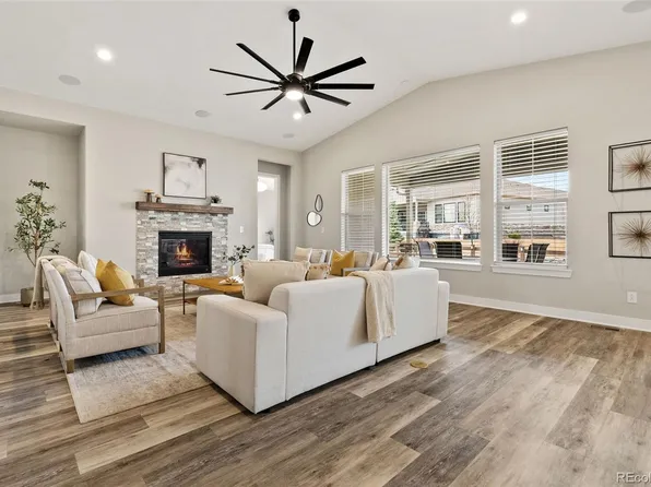 27620 E Lakeview Drive, Aurora, CO 80016
