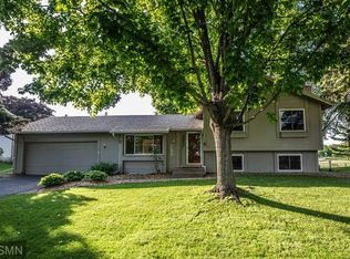 7590 Berkshire Way N, Maple Grove, MN 55311