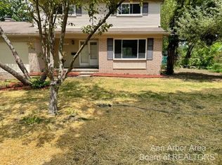 27600 Marquette St, Garden City, MI 48135