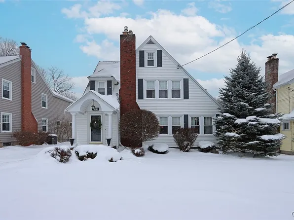 115 Dewittshire Rd, Syracuse, NY 13214