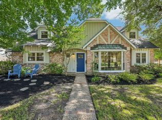 11003 Overbrook Ln, Houston, TX 77042