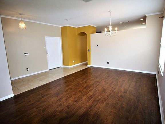 Living Room/Dining Room Combination