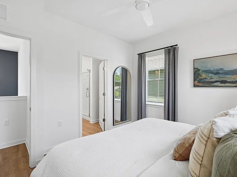 Hamlet Falling Creek - Homes & Townhomes for Rent — Photo 14
