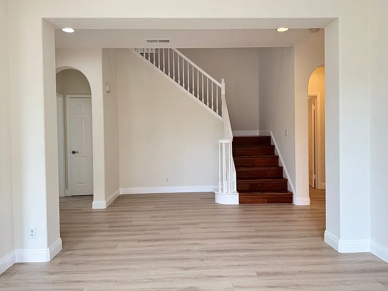6855 Edinburgh Rd — Photo 8