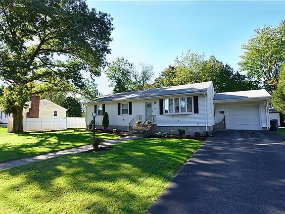 2nd image of 18 Birchwood Dr