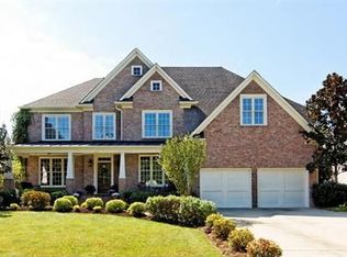 204 Wayfield Ln, Cary, NC 27518