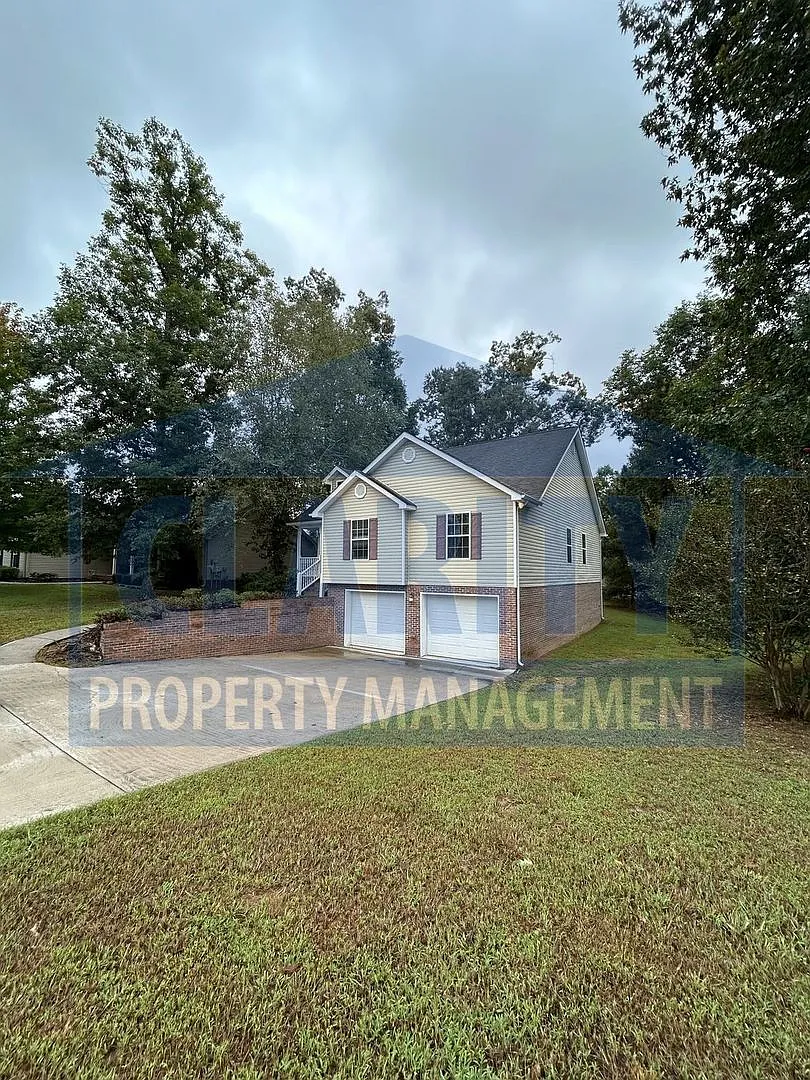 Beautiful three-bedroom home! — Photo 1