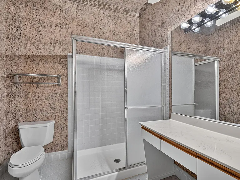 5451 Verona Dr #N — Photo 14