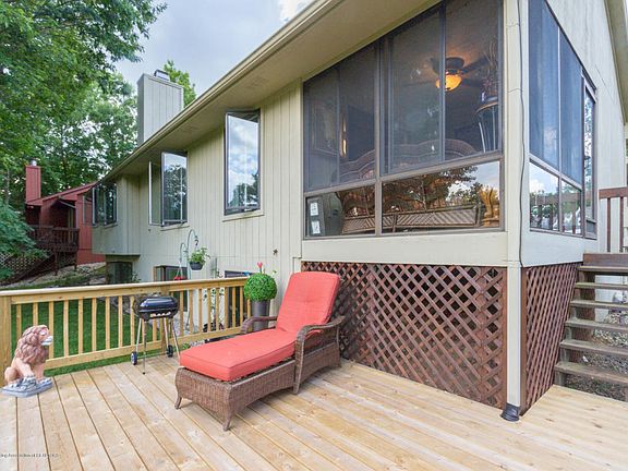 2nd image of 3409 Oakmont Dr
