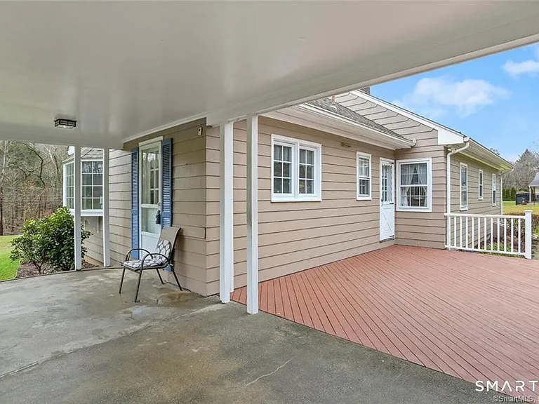 501 Lambert Rd — Photo 21