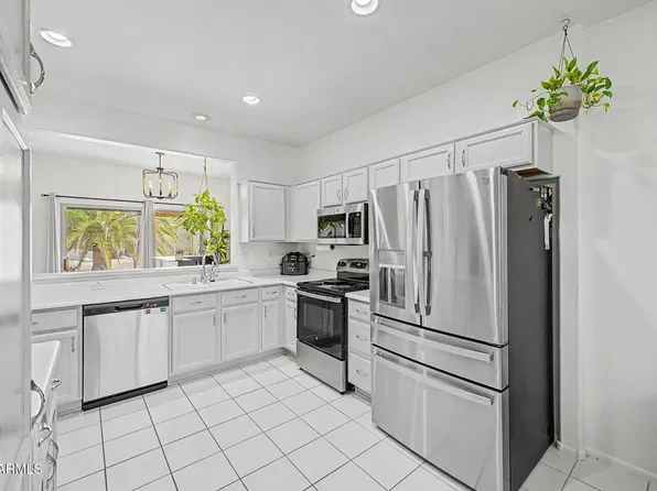 15612 W GRAND CREEK Lane, Surprise, AZ 85374