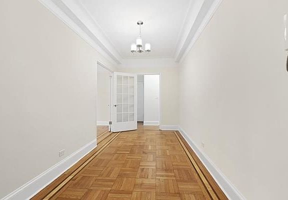 2nd image of 210 W 101st St APT 3L