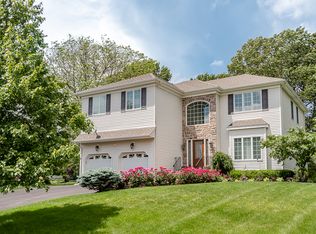 1 Matthew Ct, Randolph, NJ 07869
