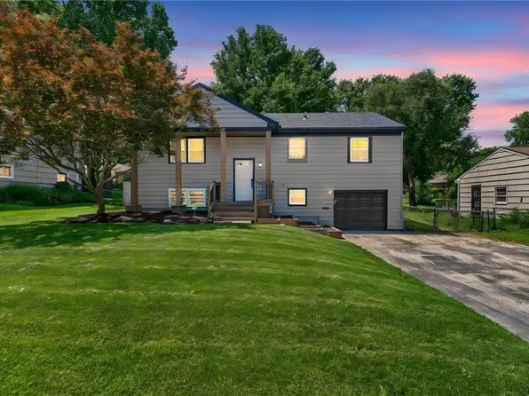 10909 W 72nd Ter, Shawnee, KS 66203
